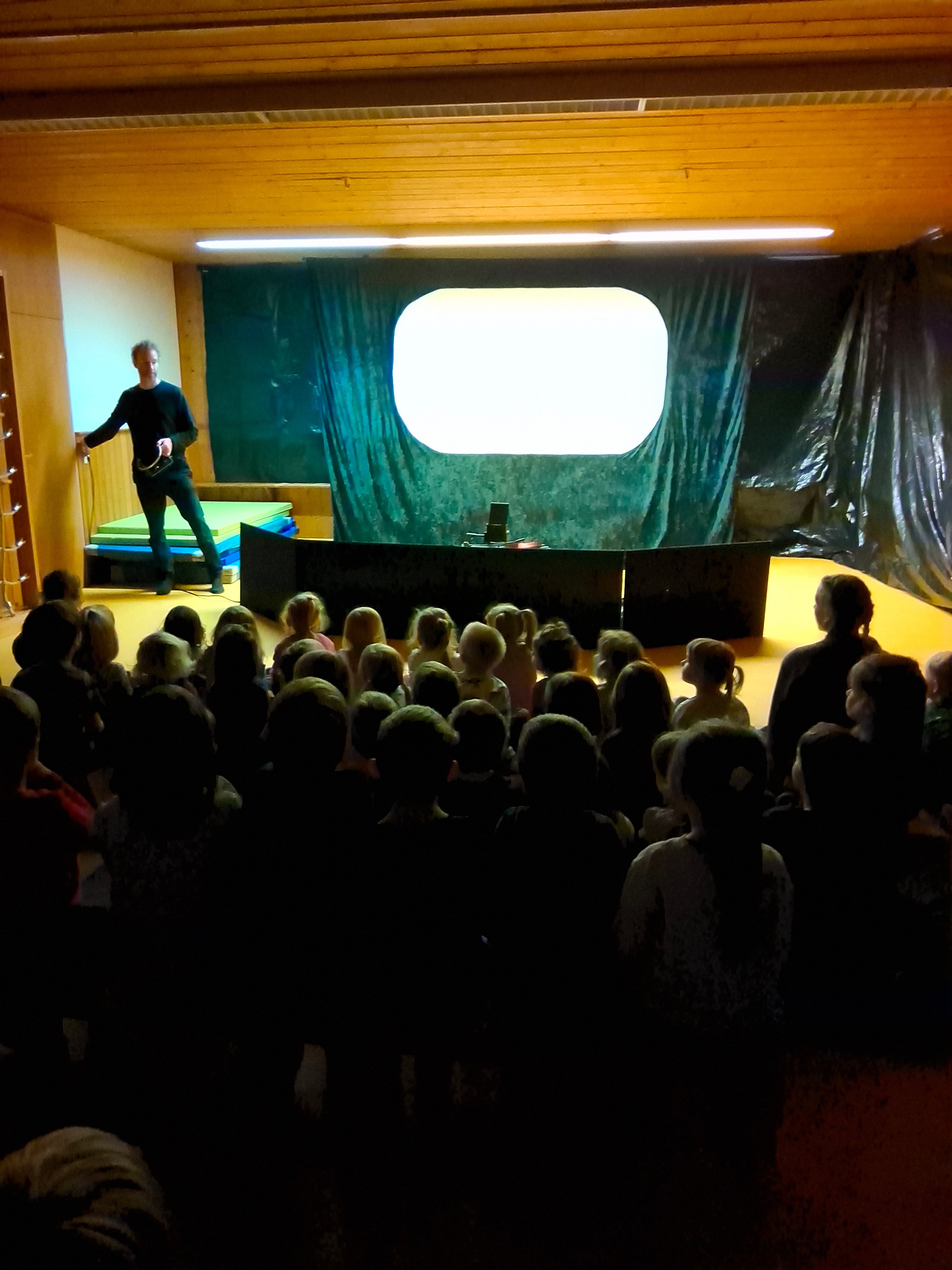 Licht und Schattentheater